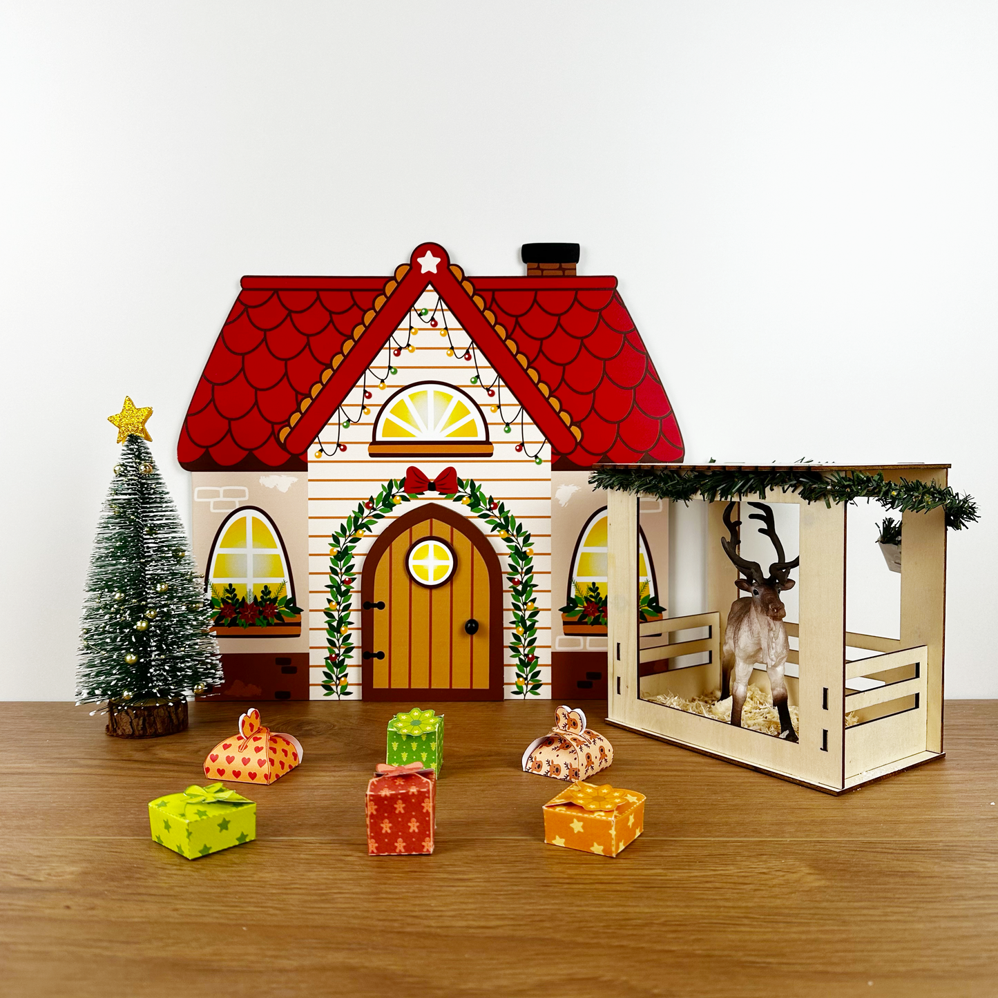Wichtel-DIY: Bastelvorlage für 6 Miniatur-Geschenke